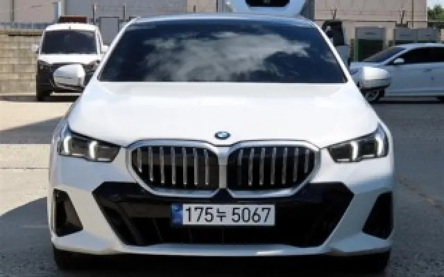 인천자동차사이트 5시리즈 (G60) 520i 매물 사진 1 - 2025/05 26,454km